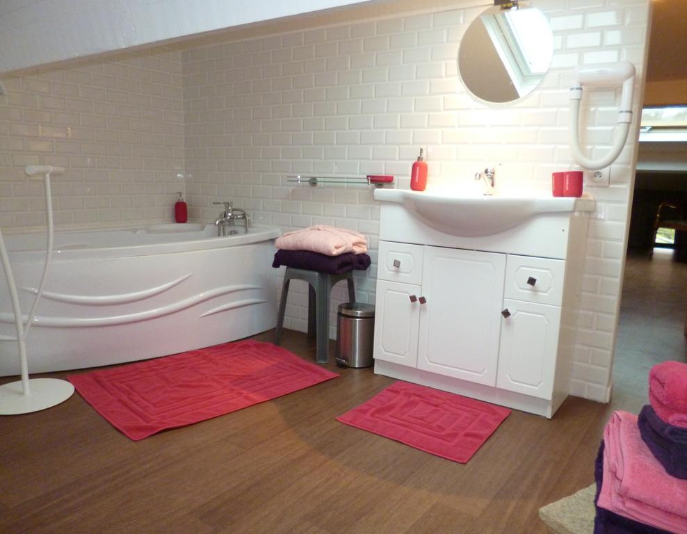Le Lac De Crivito Bed & Breakfast Caraman Room photo