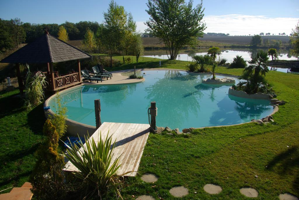 Le Lac De Crivito Bed & Breakfast Caraman Exterior photo