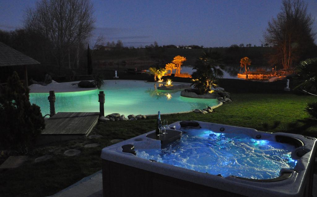 Le Lac De Crivito Bed & Breakfast Caraman Exterior photo