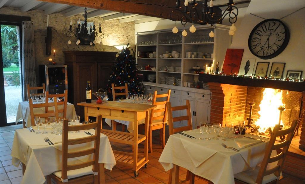 Le Lac De Crivito Bed & Breakfast Caraman Exterior photo